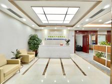 5万含物业,卓越世纪800平精装带家私,正电梯口,三面采光!