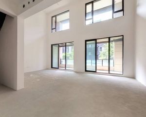 次新房 龙湖天宸原著中叠 4室2厅 南北 清水