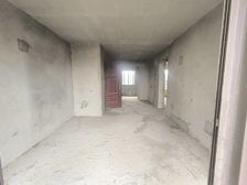 真实信息,3 可以入手 中梁壹号院,东南向看别墅。前后对流!