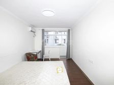 南北通两房,满五年V1,看房方便,近地.铁3楼