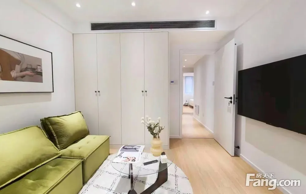 业主急售 电梯房 赠送全屋40万精装 拎包入住 价格可谈