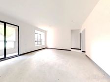 全新毛坯,前排无遮挡,采光视野杠杠的,看房有钥匙