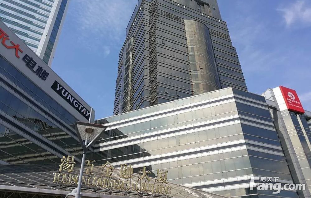 高区整层,汤臣金融大厦 世纪大道 四轨交汇,360度景观!