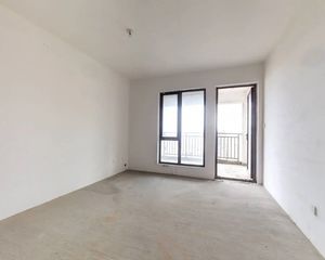 心怡中丝园 3室1厅 东南