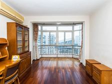 徐家汇万体馆旁热门小区双南2方,正看小区中心花园和体育馆景观