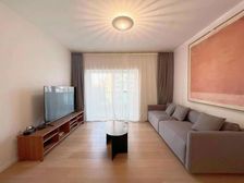 漕宝路地铁口 电梯小高层 有停车位 税费各付 业主已买急卖