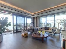 新天鹅堡少有户型出售,客厅带L大阳台,景观好