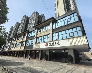 锦江区独栋(适合开酒店/企业办公)地铁口2百米
