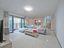 时代春树里 送车位 包税费 南向 中层 急售 价格可谈