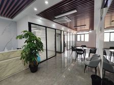 海珠区中大地铁口 118平起带装修 少有单元出租 免中介费