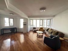 徐家汇新出三开间朝南 房东处理资产 价格空间大 看房有钥匙