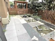 一楼带大院子 地铁口400米 户型方正 少有 陈总已购市区