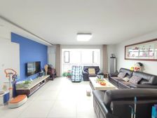 新出,精装,大3居,好楼层,670万,赠车位,地下室。