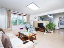 长城花苑电梯小高层,通透四居室,满两年,业主诚心出售