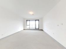 楼龄新 清水 中间楼层 南湖公园全景 交通便利