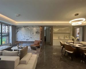 单价7888 中间楼层 精改毛 靠公园临湘雅 四叶草户型