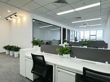 十里河新华国际广场办公室250平精装带家具3个多条地铁