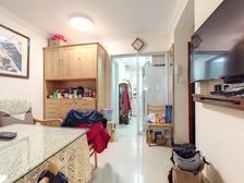 新上 边套双南的户型很少见,一梯两户 精装修带车位