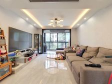 南北通两房 可以改三房 有固定车位 电梯小高层 诚心出售