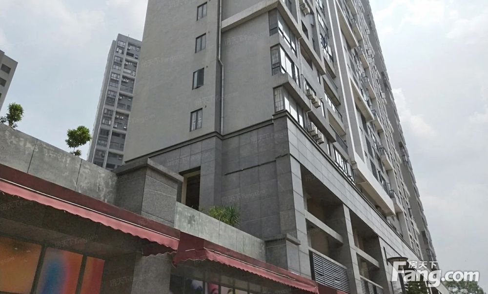 万达广场美泰天韵7204平2居南向简装修拎包入住