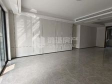 万人援号神盘 小区中心位置 四房通透精装修 带中央空调地暖