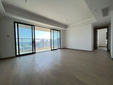 业主急用钱 华侨城3期现房 120平精装大3房 中间楼层
