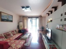 业主急售 小区的三房 房东置换急售 价钱看中可谈