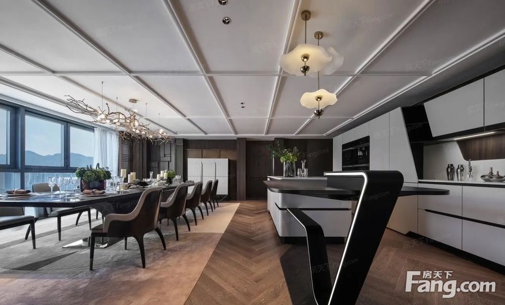 特价房3套重庆解放碑146平豪宅大平层楼下3轻轨交汇