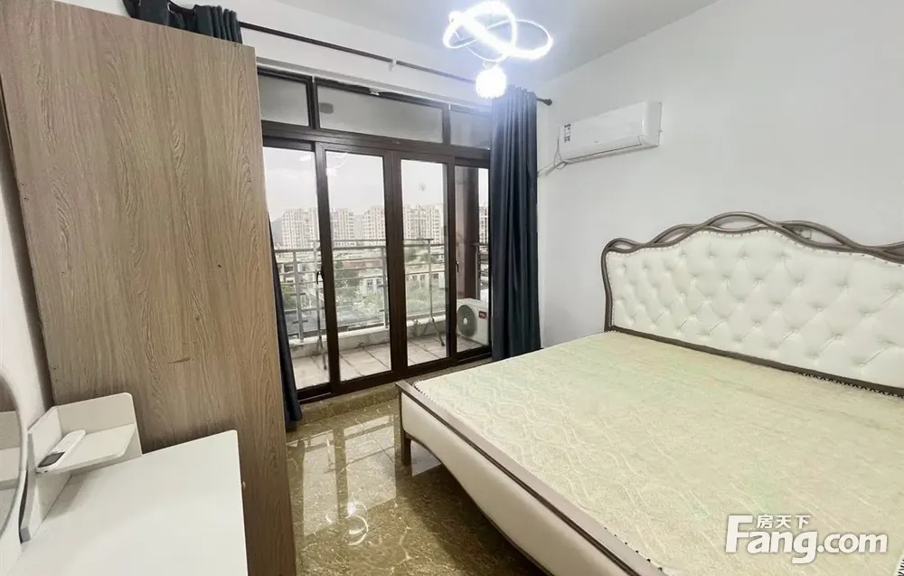 可办租赁备案 居住证门口就是临港电梯高层