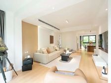 师大笋盘(中间楼层)精装修,有钥匙。两南一北。