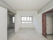 苏州湾 三室两卫 户型方正,纯毛坯 可灵动装修设计,诚心卖