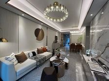 (首付低18万)彩云湖精装房,送产权车位1个,轻轨站200米