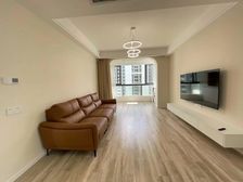 出门即地铁,小区中心位置,南北通户型,空关有钥匙,看房随时