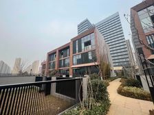 急售独栋高端商墅!双气入户!南院130平,北院30平,带地下