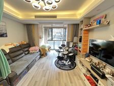 商圈成熟 近地铁 南北通透 满五 精装好房 出行方便!!