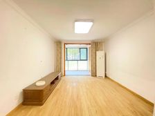 烫金地段,地铁万达旁,小区环境安静 南北双阳台 钥匙房随时看