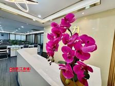 人民广场商圈丨港陆广场丨精装300平带家具丨对电梯丨港泰广场