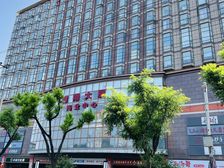 北三环健翔大厦810平米精装修带家具随时看房免费带看交通方便