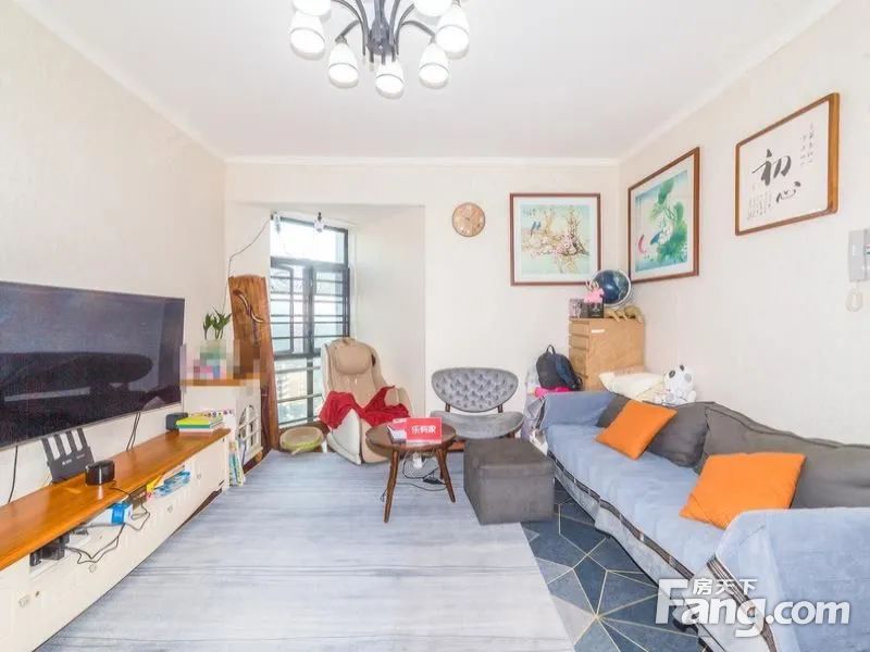 海连大厦精装2房出售