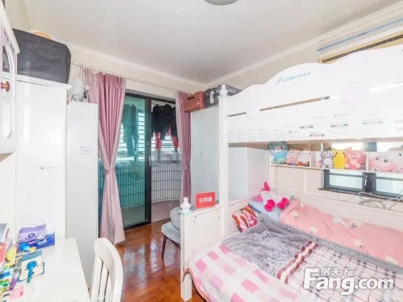 海连大厦精装2房出售