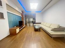 江中花园新出房源!双阳台 一线湖景 看中可谈 看房方便