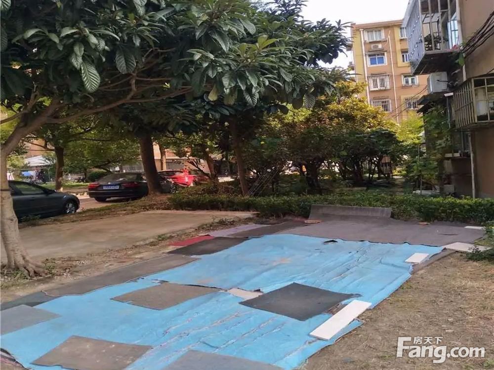 小区相关图