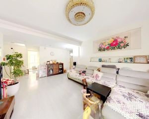 川师地铁口,成师付小,万科城市花园,中间楼层,急卖