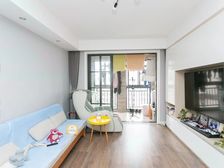 大卖场对面 电梯景观三房 飞机户型,已买急售 家具家电全送