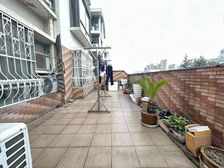 南北50平双露台 带固定车位 十年出一套 随时看房价格可刀