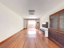 书香门第 次新小区飞机户型三房 两个公园围绕 此房只有天上有