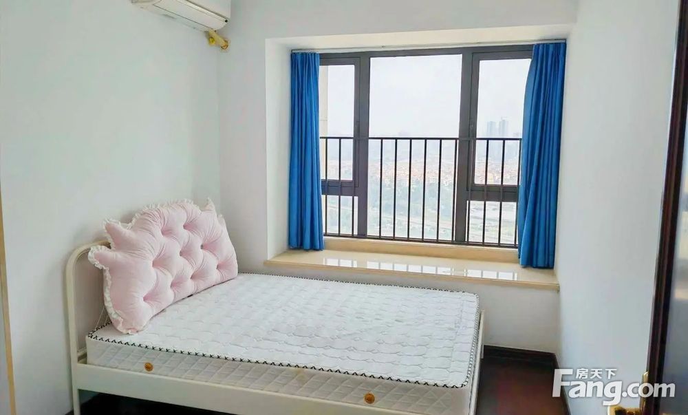 中海新城公馆急售商业配套齐全小区绿化高次新房精装好房