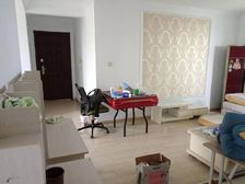 中介费0.5,永华苑3房116平320万,地铁口30米