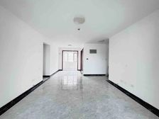 路劲东城 中间楼层 精装修 互相规整 房主诚心出售