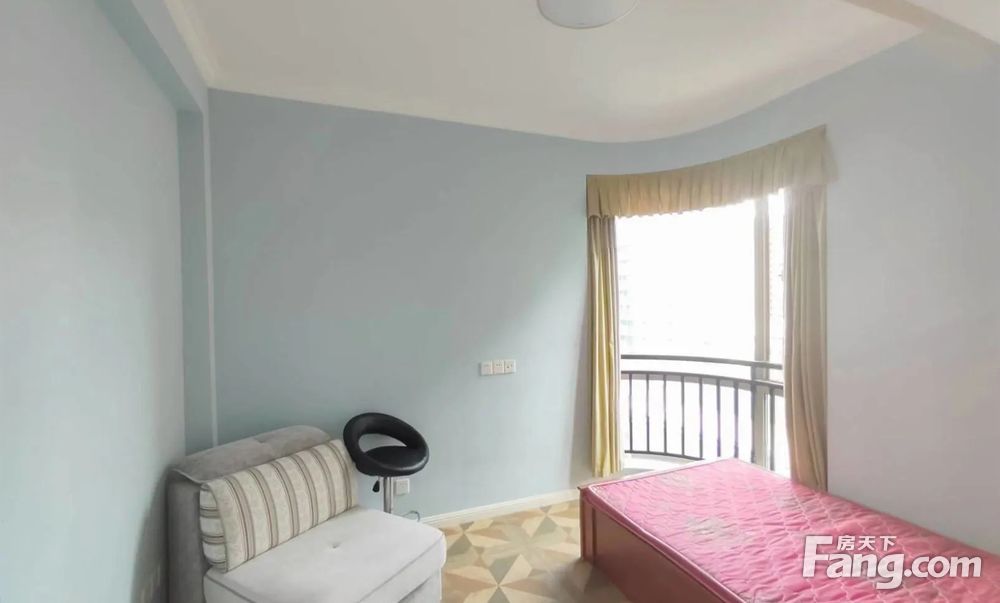 一附绿城玉兰公寓中楼层小区纯天然氧吧